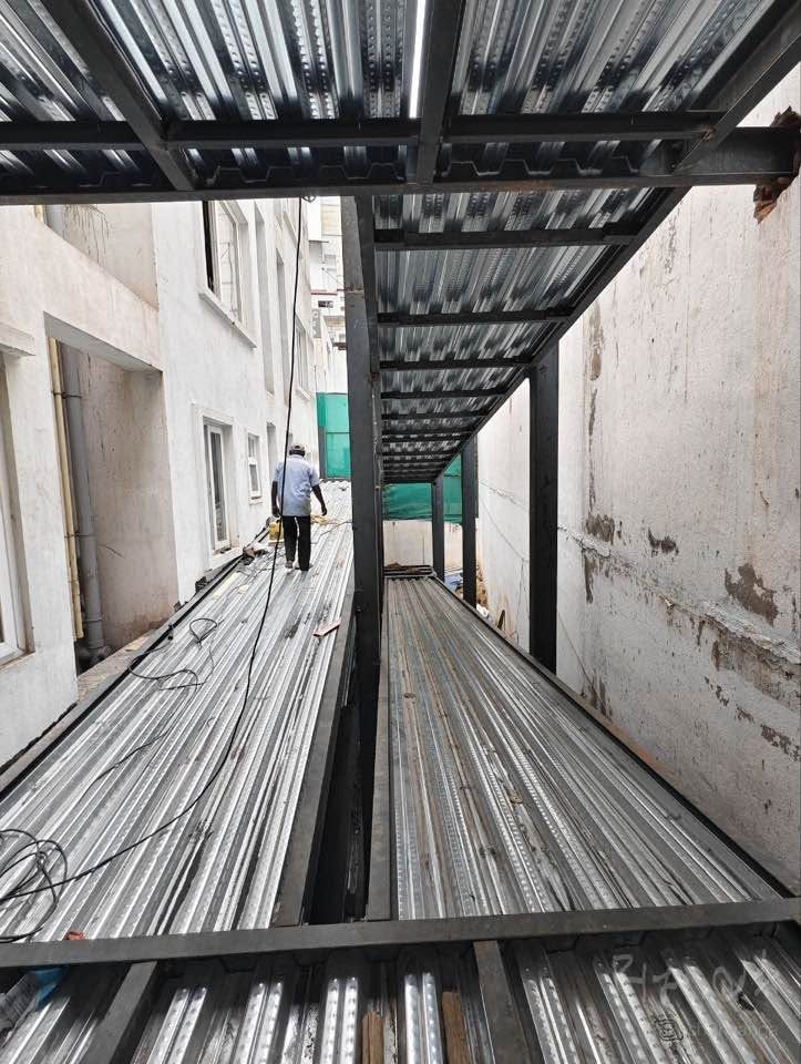 Steel frame with deck floors built by Sri Krishna Iron Works at Vale Hospital
