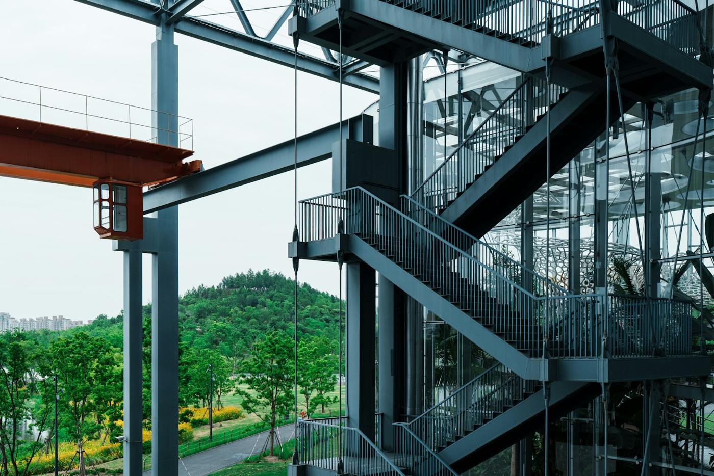 Structural steel staircase and platforms